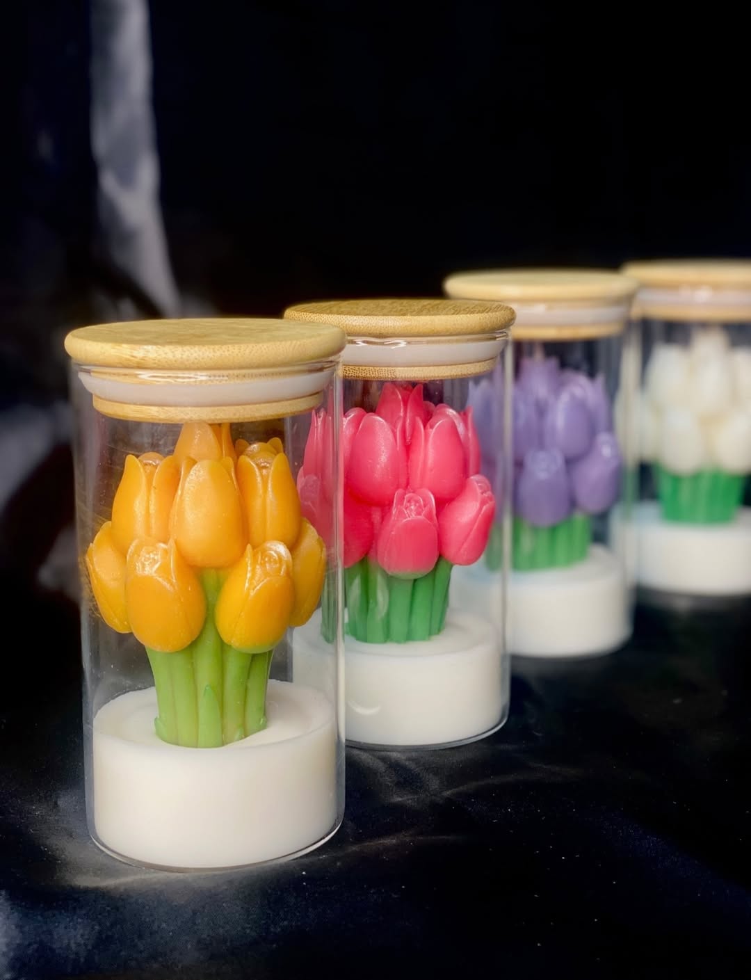 Gracefully designed tulip candle - perfect for meaningful gifting and cozy evenings.